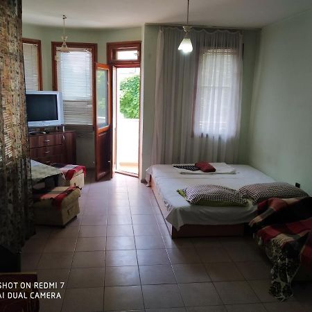 Apartment Center Varna Extérieur photo