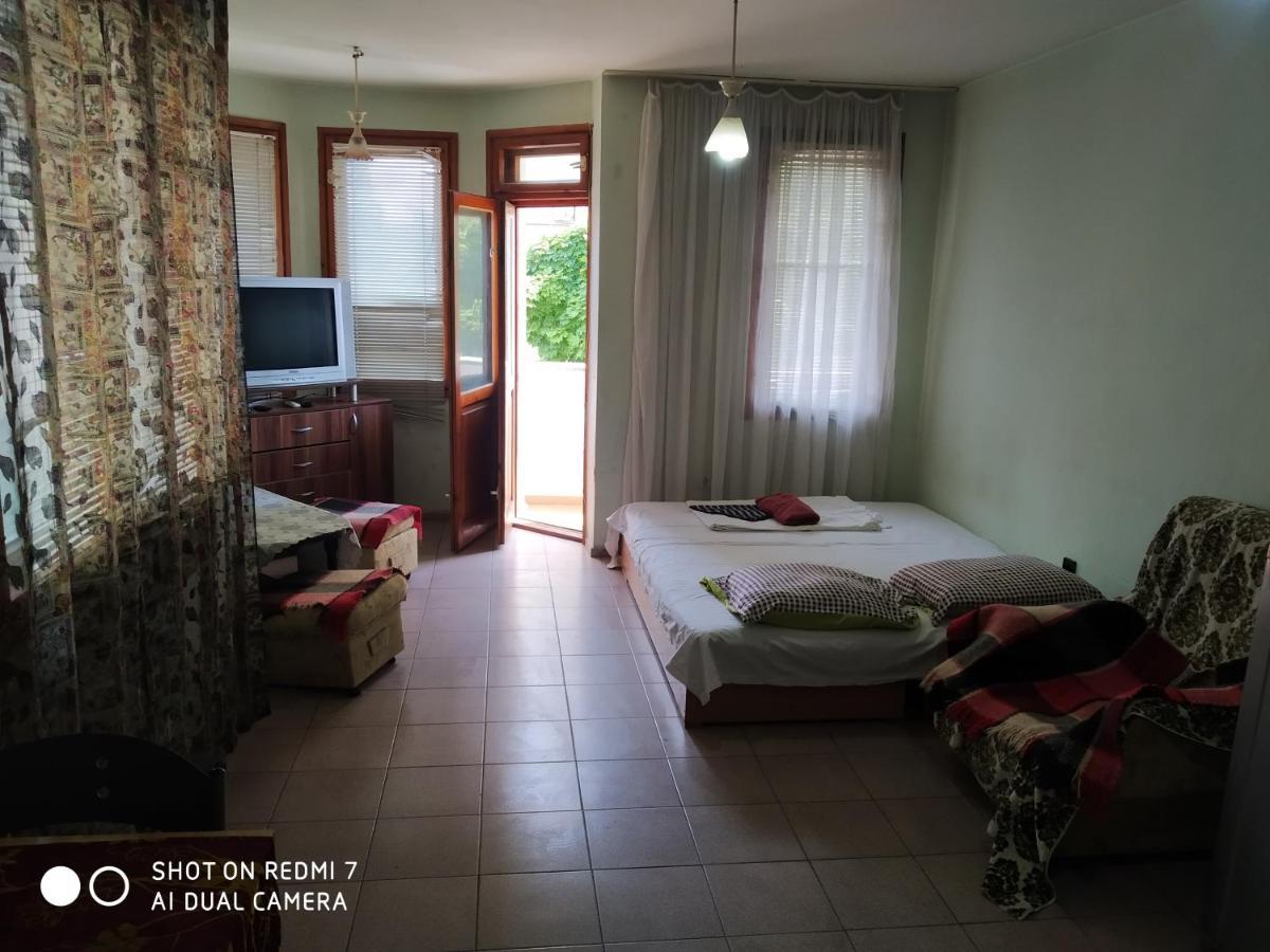 Apartment Center Varna Extérieur photo
